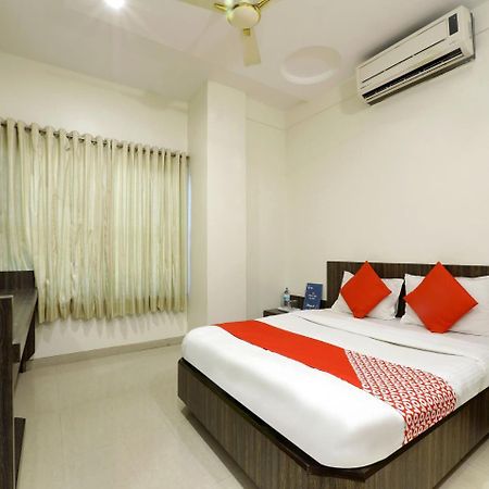Oyo 4198 Hotel Shri Sai Murli Shirdi Esterno foto