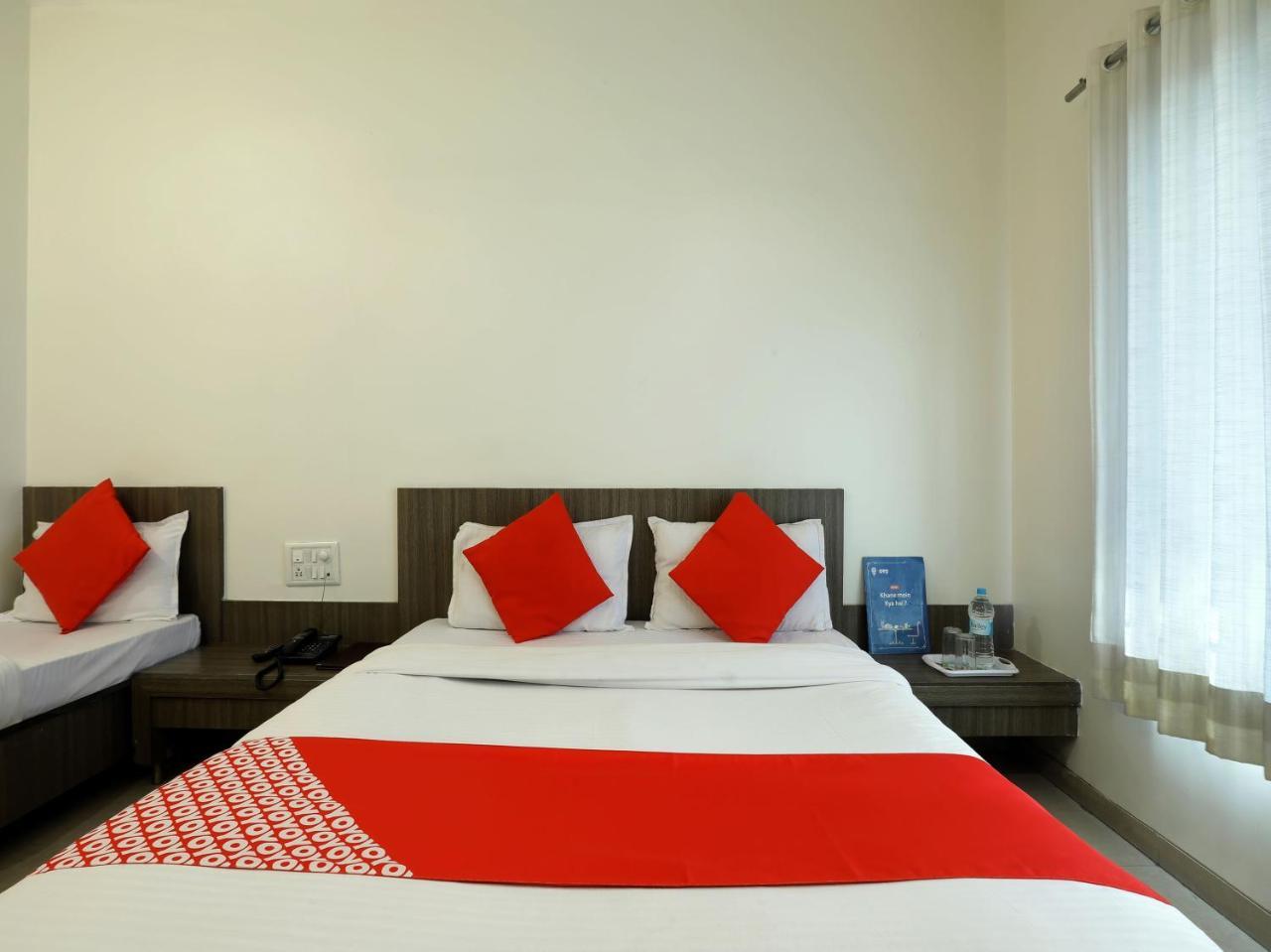 Oyo 4198 Hotel Shri Sai Murli Shirdi Esterno foto