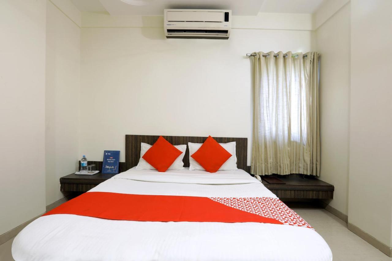 Oyo 4198 Hotel Shri Sai Murli Shirdi Esterno foto